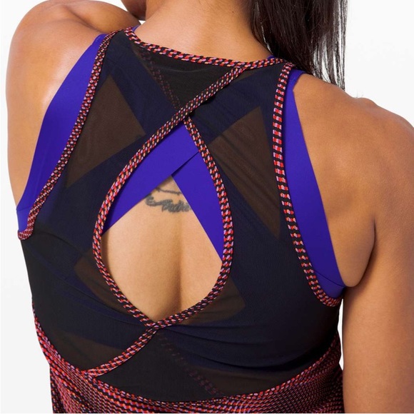 Lululemon RARE Run Off Route Tank *SeaWheeze
Race Pace Flare Multi. NWOT! - Picture 2 of 6